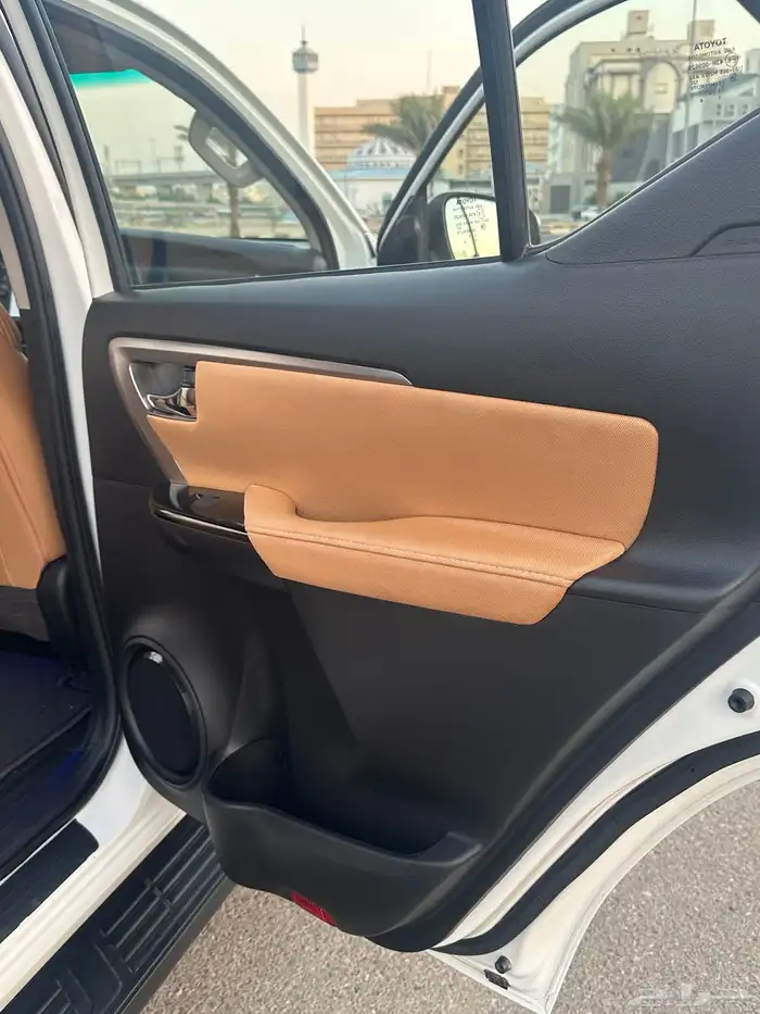 فورشنر 6 سلندر دبل (VX) 2023 ( بحالة الوكالة ) 34