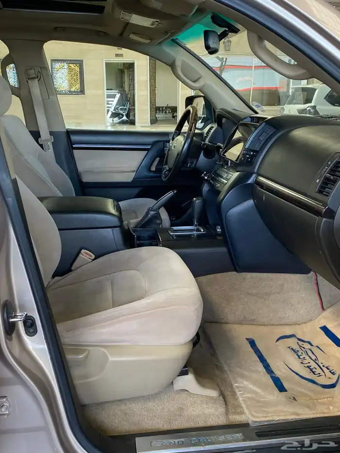 جى اكس ار 2009 ( 8 سلندر ) 14