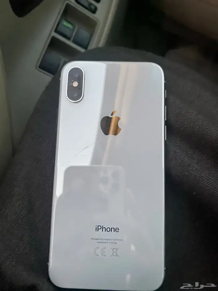 جوال ايفون xs الجهاز مقفل ولا كن كل شي سليم 3