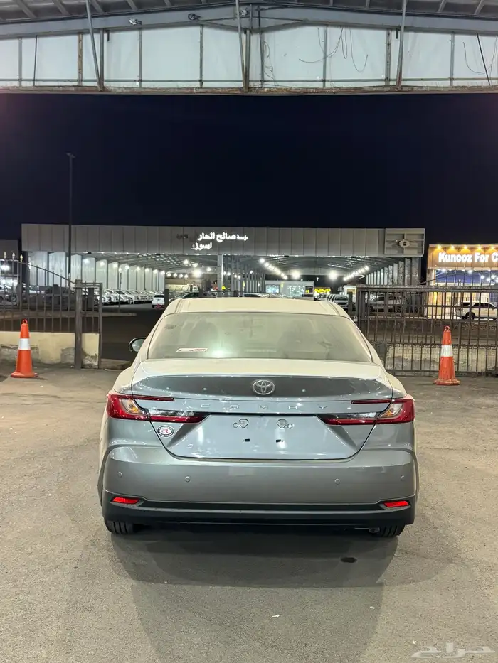 كامري 2025 E ستاندر تيتانيوم 6