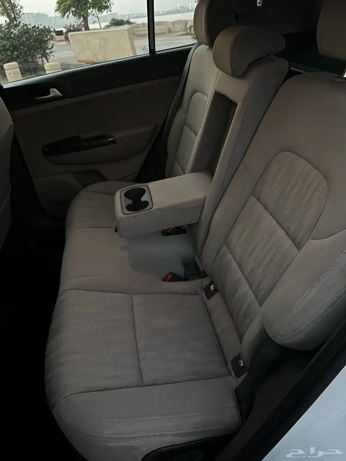 جيب كيا سبورتاج 2018 (بنزين) سعودي وكاله 15