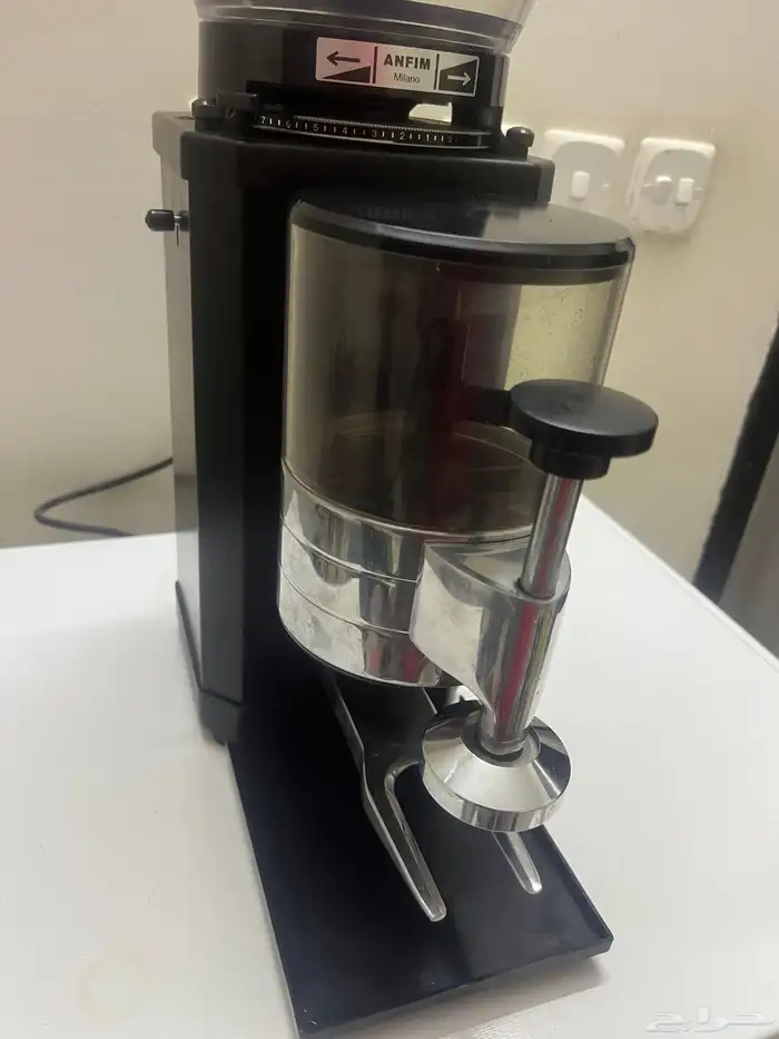 مطحنة قهوة انيفم ميلانو احترافية ايطالية 9