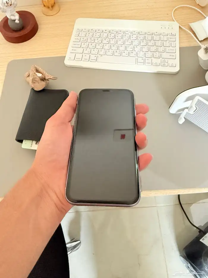 ايفون 11. قيقا 128. بطارية 76 5