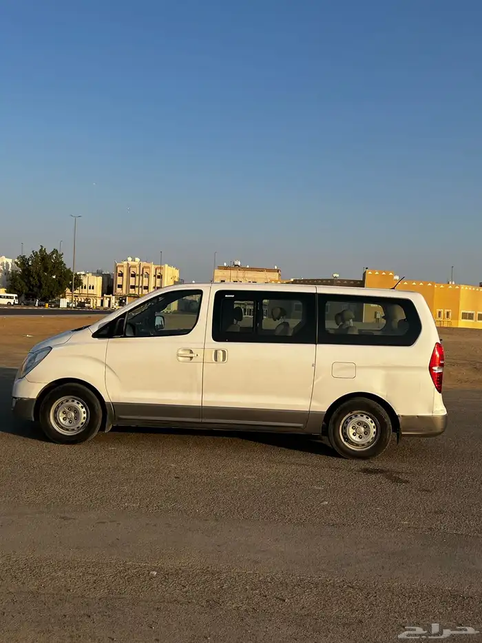 H-1 باص هيونداي 2016 8