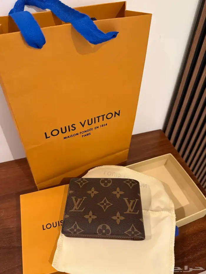 محفظة من لويس فيتون اصليه 7