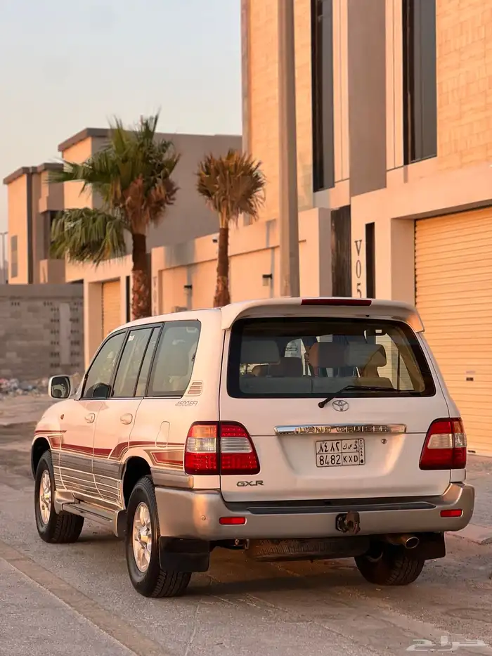 تويوتا لاندكروزر فل كامل قير عايدي اساس 8