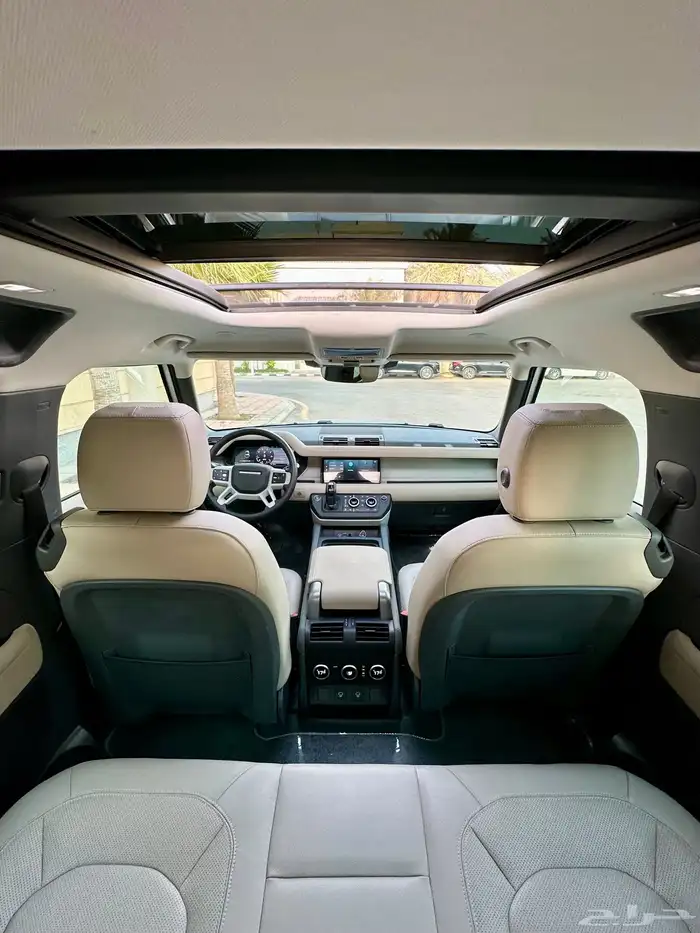 لاند روفر ديفندر 2023 16