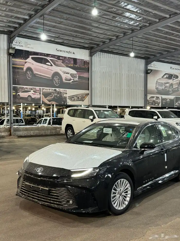 كامري 2025 LE بنزين اسود اقل سعر 4