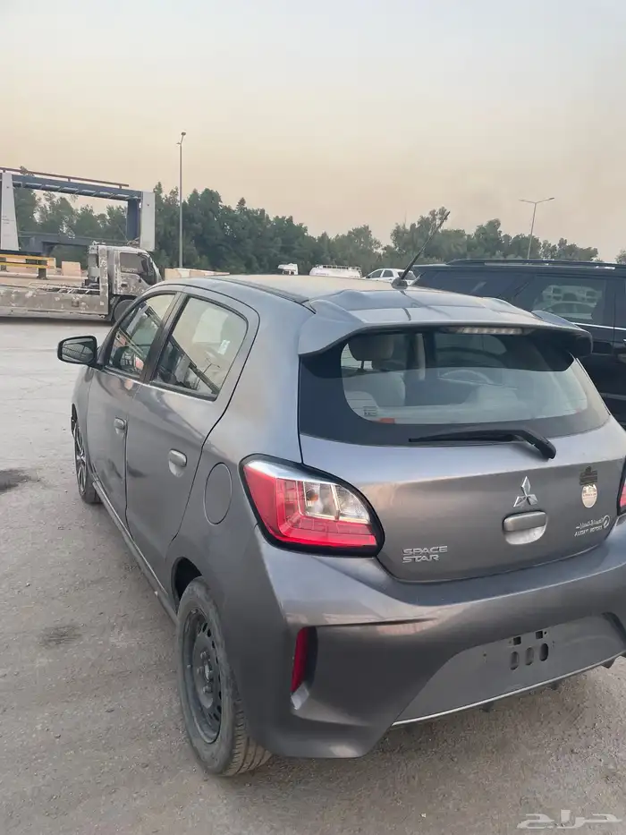 متسوبيشي سبيس ستار مصدوم 9