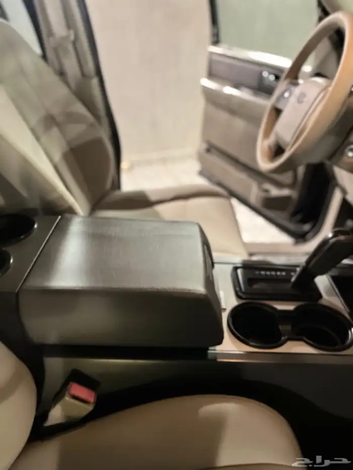 فورد اكسبديشن 2013 بدون دبل 19