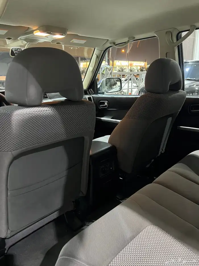 للبيع نيسان فينك موديل 2014 12