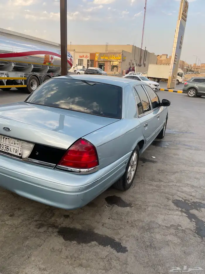 فورد فكتوريا 17