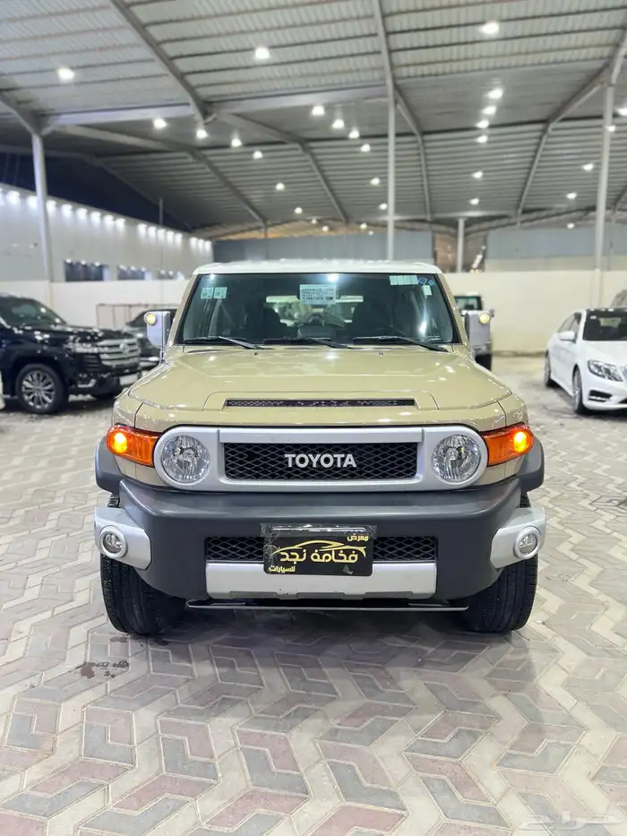 تويوتا اف جي 2015 فل كامل خليجي ماشي 316 الف 0