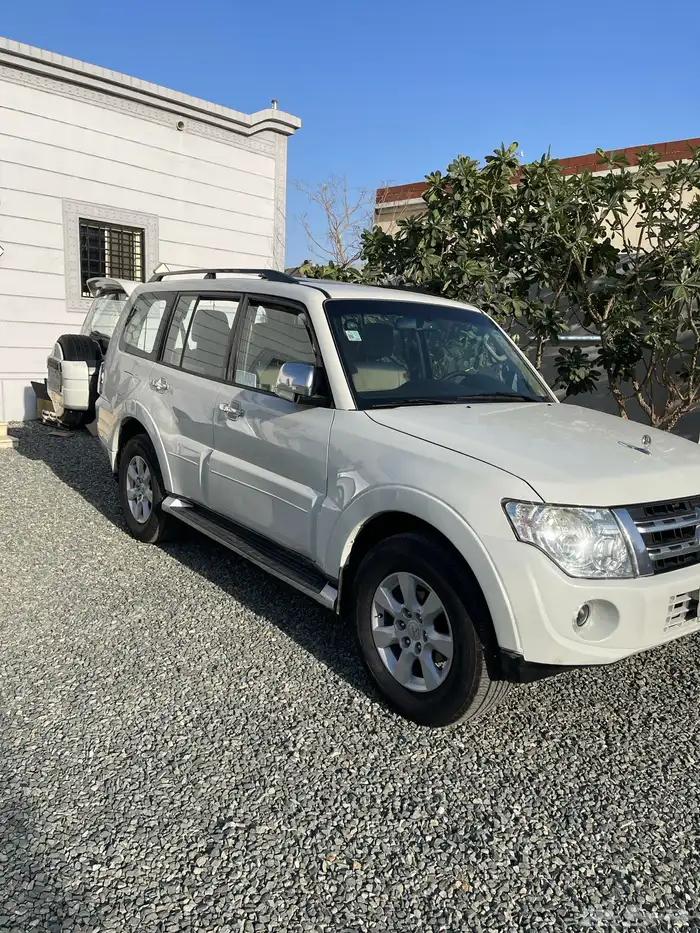 باجيرو 2012 فل كامل 3.5 11