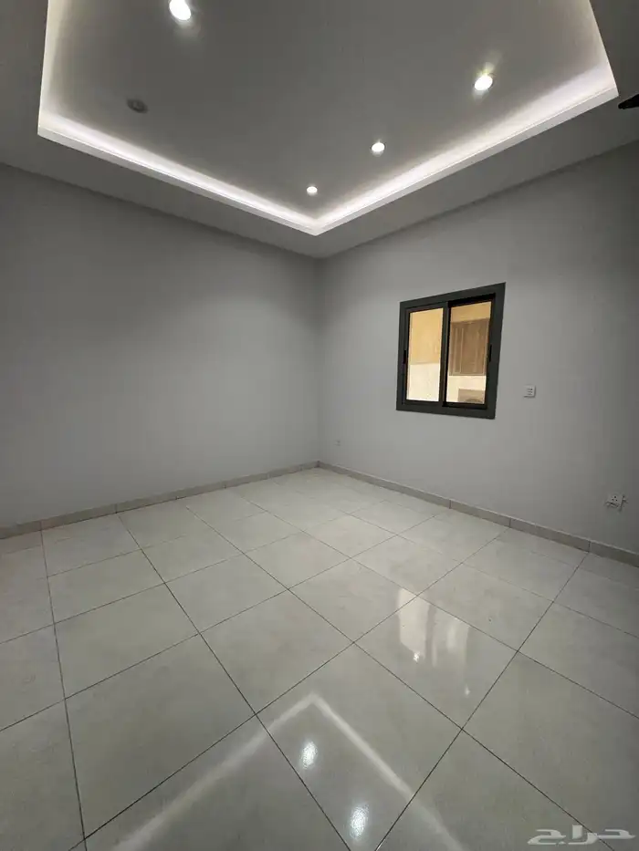 عرض شقة 5 غرف حي المروة السعر 555 الف فقط 0