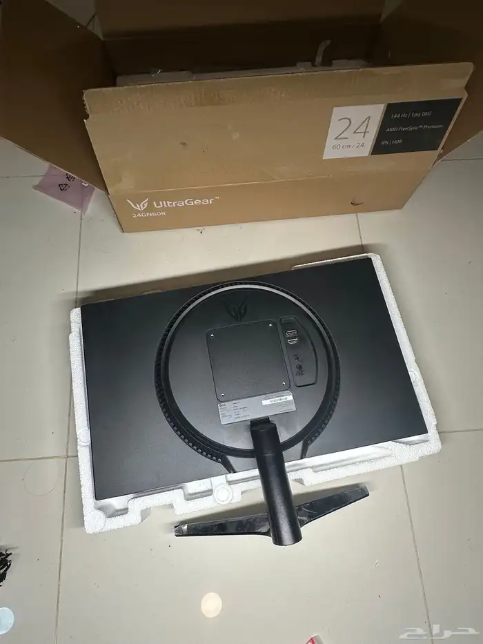 شاشة قيمنق LG 24 . 4