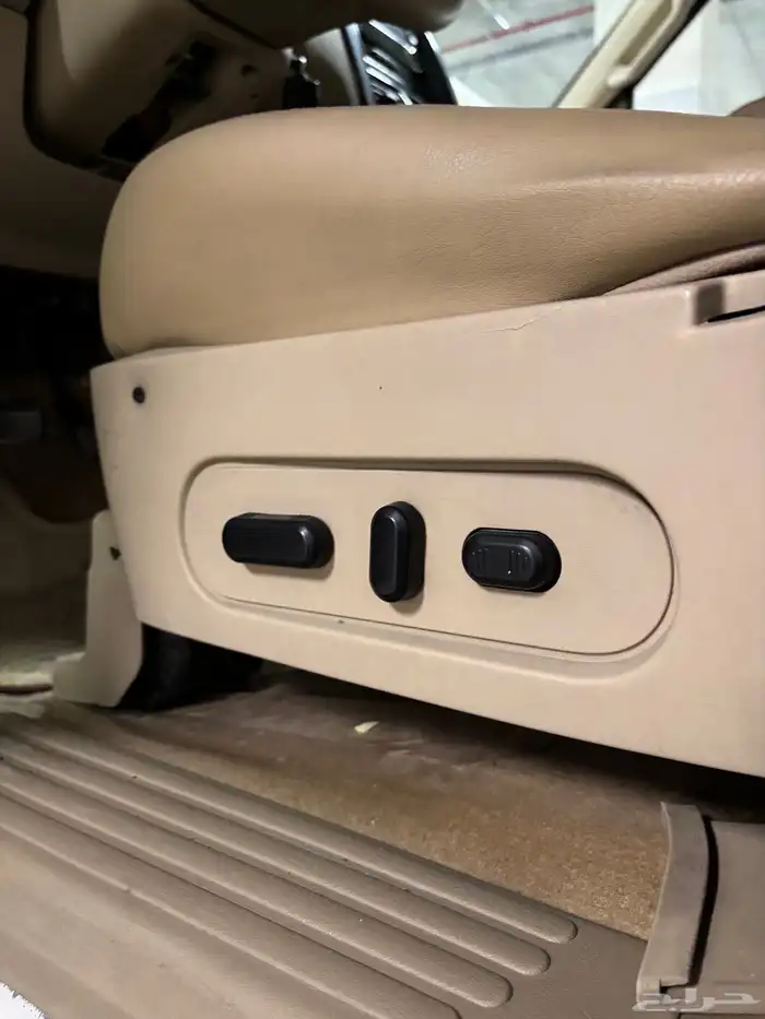 للبيع اكسبلورر 2010 فل كامل 19