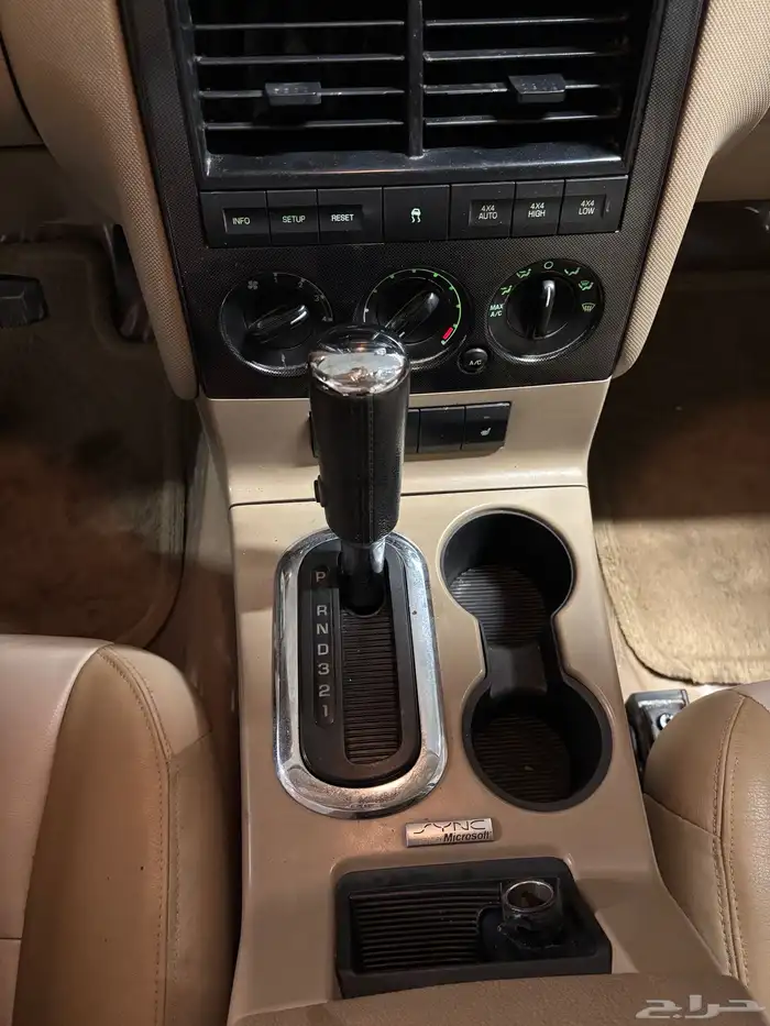 للبيع اكسبلورر 2010 فل كامل 22