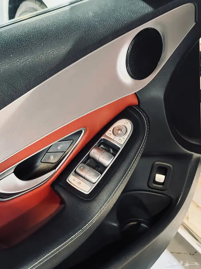 مرسيدس C200 2018 بحاله ممتازه 8