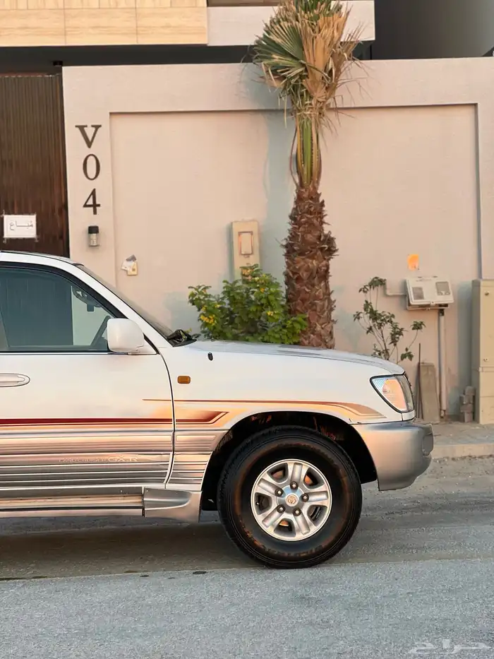 تويوتا لاندكروزر فل كامل قير عايدي اساس 19