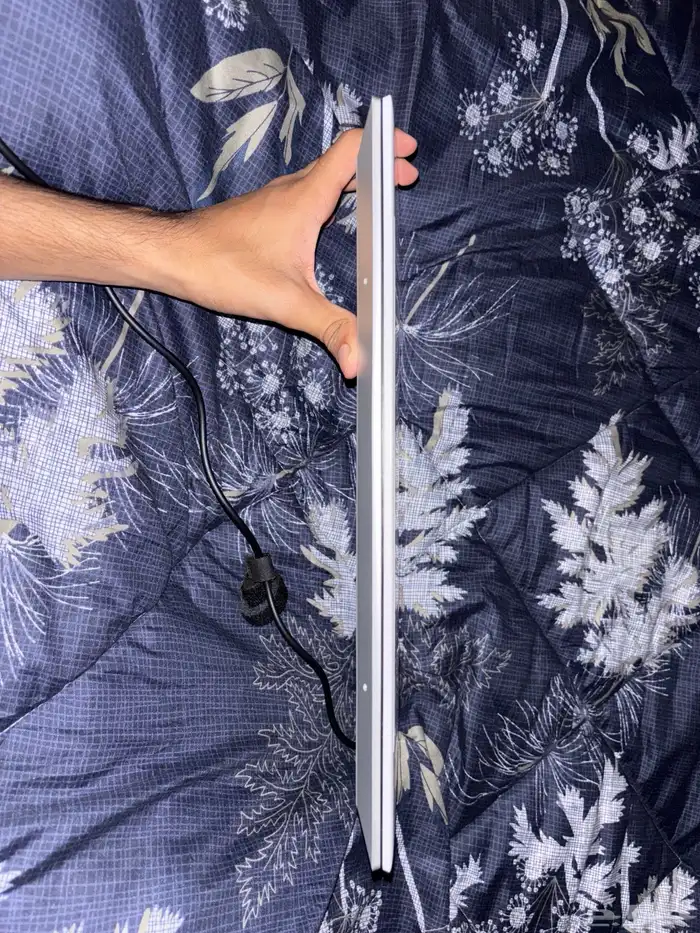 لابتوب HP بافليون كبير 1