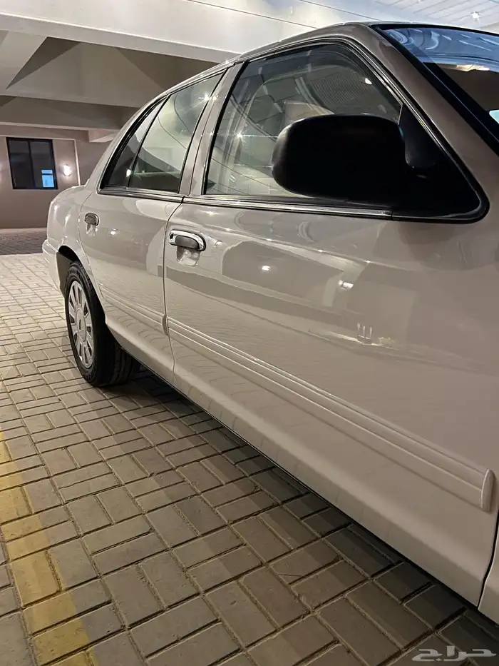 فورد فكتوريا بوليسي 12