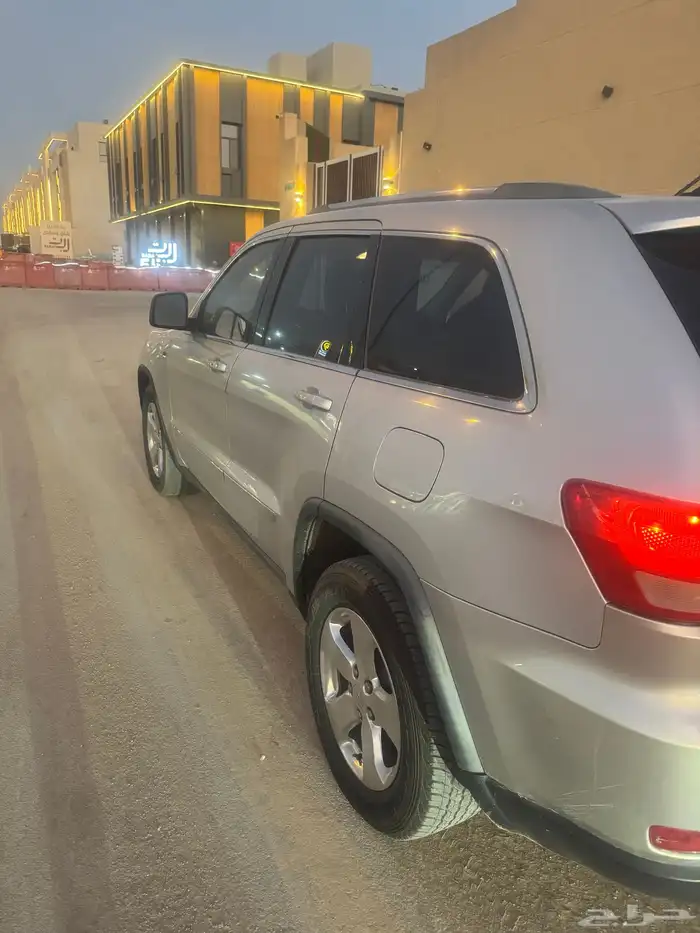 جراند شيروكي نظيف 6