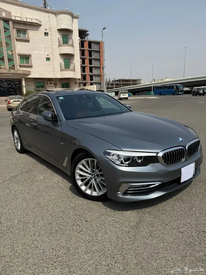 بي ام 530 فل 2017 ماشي 126 الف كيلو قمه في النظافه 5