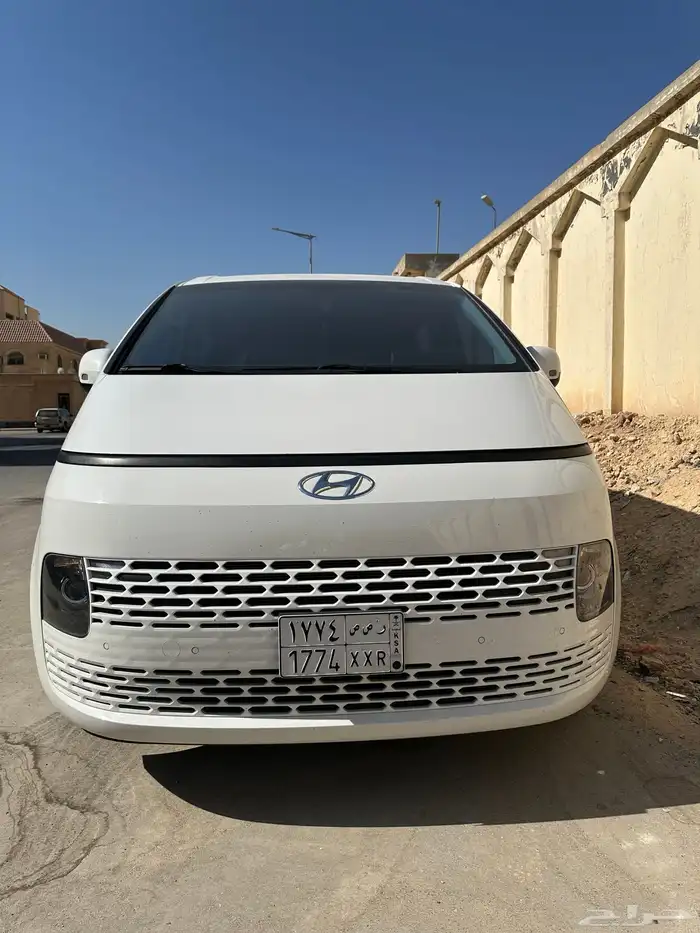 فان استاريا هيونداي 2023 0