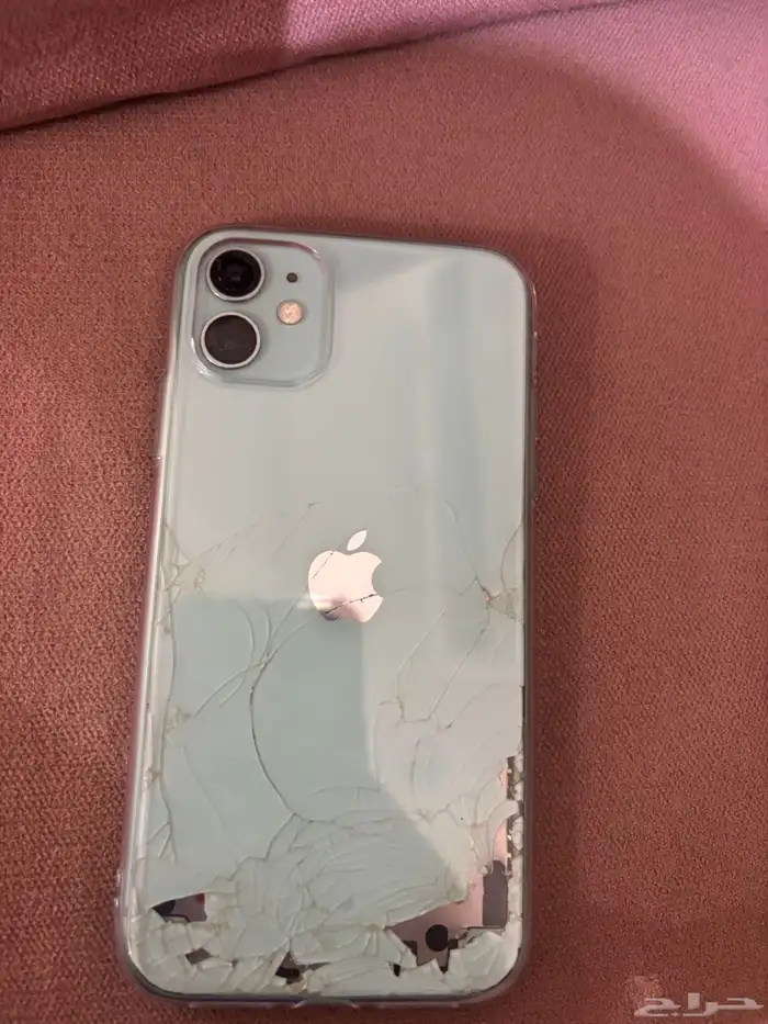ايفون 11 العادي 128 قيقا البطاريه 71 الجول ما دخل صيانه 6