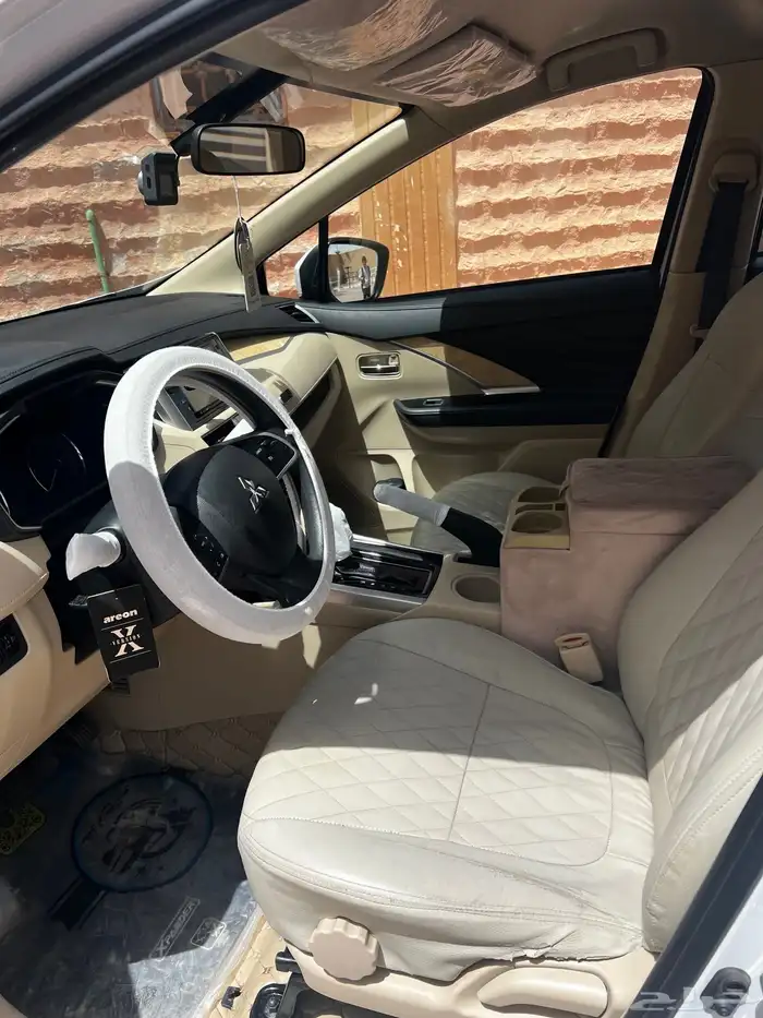 ميتسوبيشي . اكسباندر . 02022 7