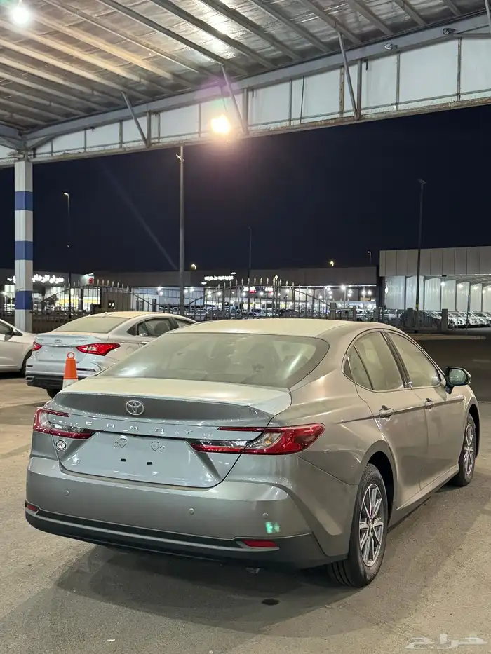 كامري 2025 E ستاندر تيتانيوم 7