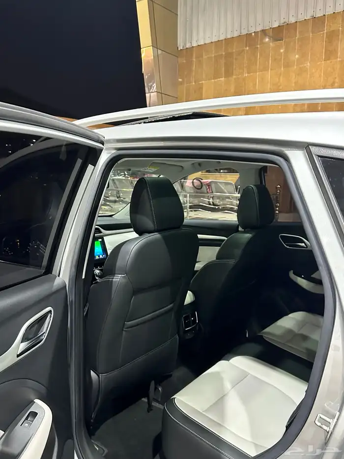 للبيع - MG ZS - 2021 - فل كامل - وكالة 8