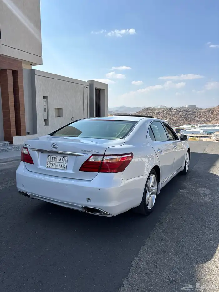 لكزس 460 L 2