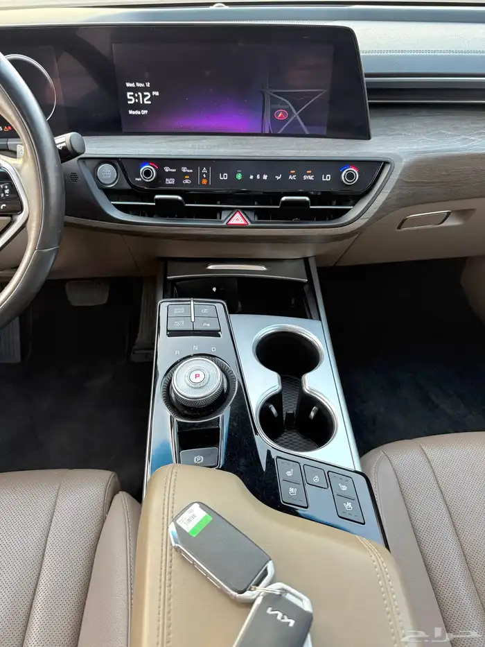 كيا K8 بنورما 2022 اعلا مواصفات 4 سلندر بحالة الوكاله للبيع 18