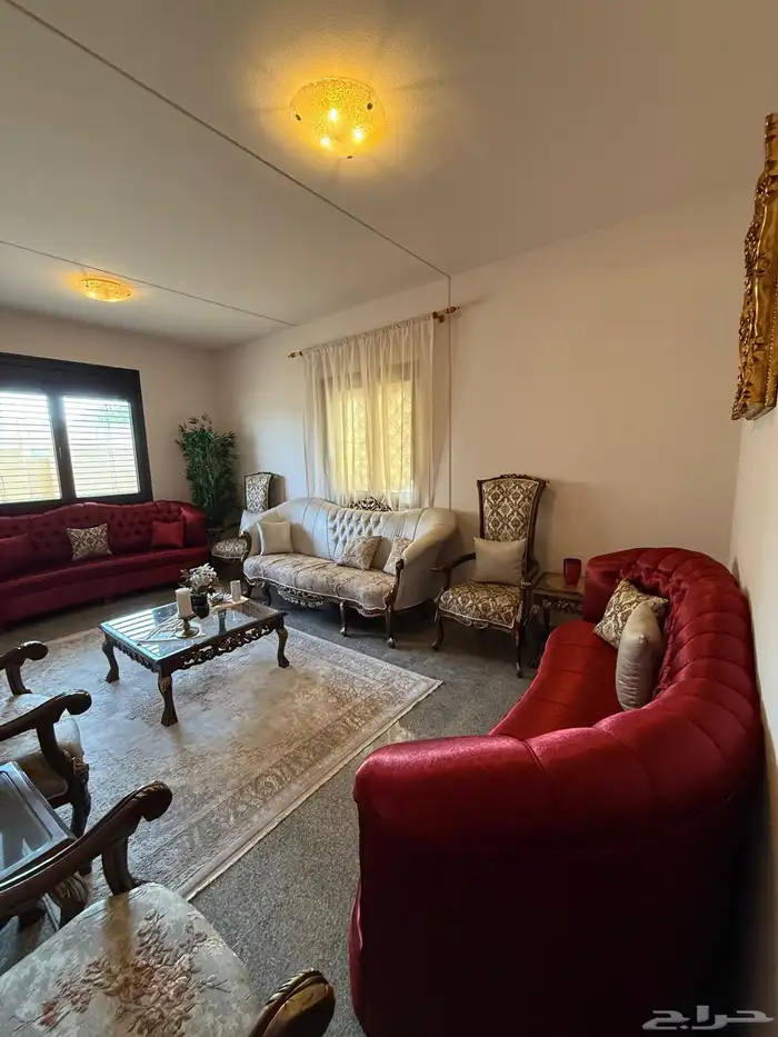 كنب مجلس كلاسيك للبيع 2