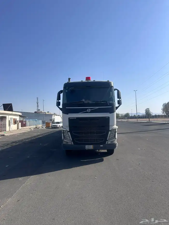 تريله فلفو سقس 2015 زاهد جنط 24 شكمان فوق خزان كبير تيذر 0