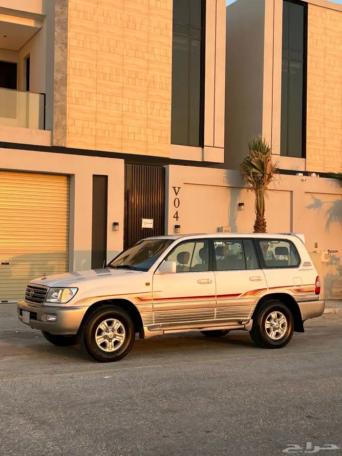 تويوتا لاندكروزر فل كامل قير عايدي اساس 15