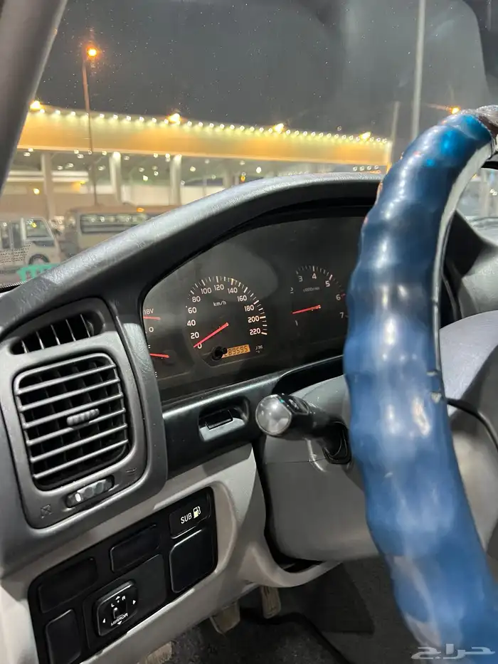 للبيع تويوتا لاندكروزر موديل 2000 10