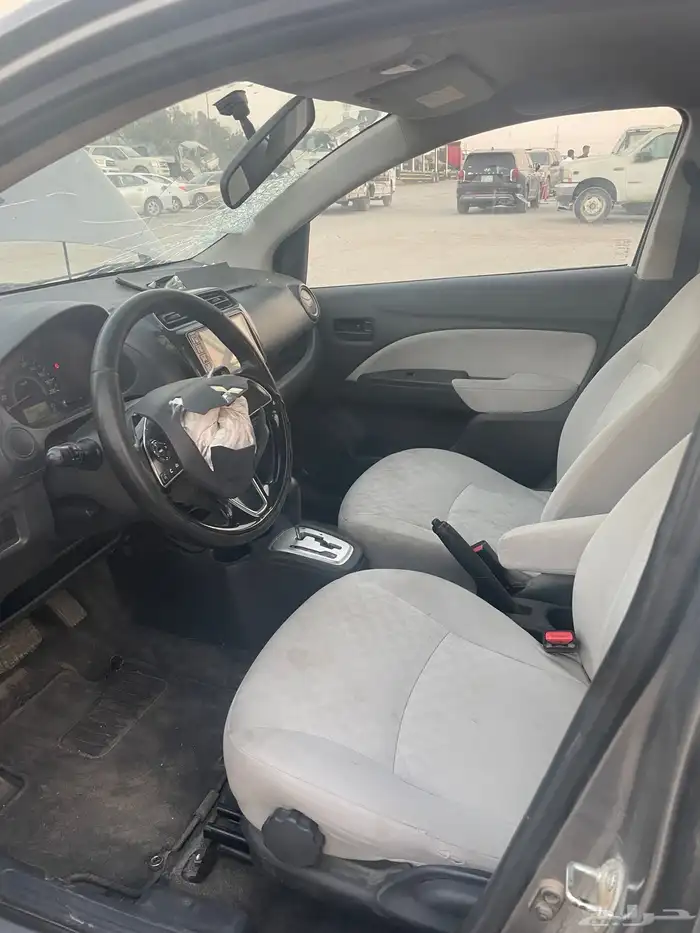 متسوبيشي سبيس ستار مصدوم 10