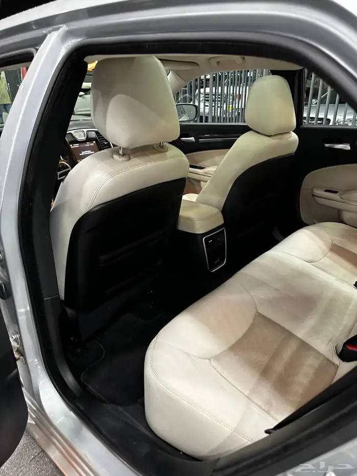 كرايزلر C300 لميتد بلص 2021 لدى معرض(الرشيدي) 31
