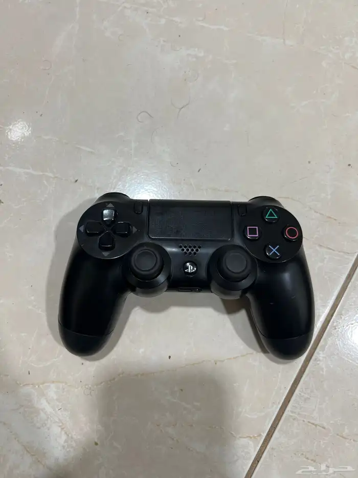 يد سوني بلاستيشن4 pro 0