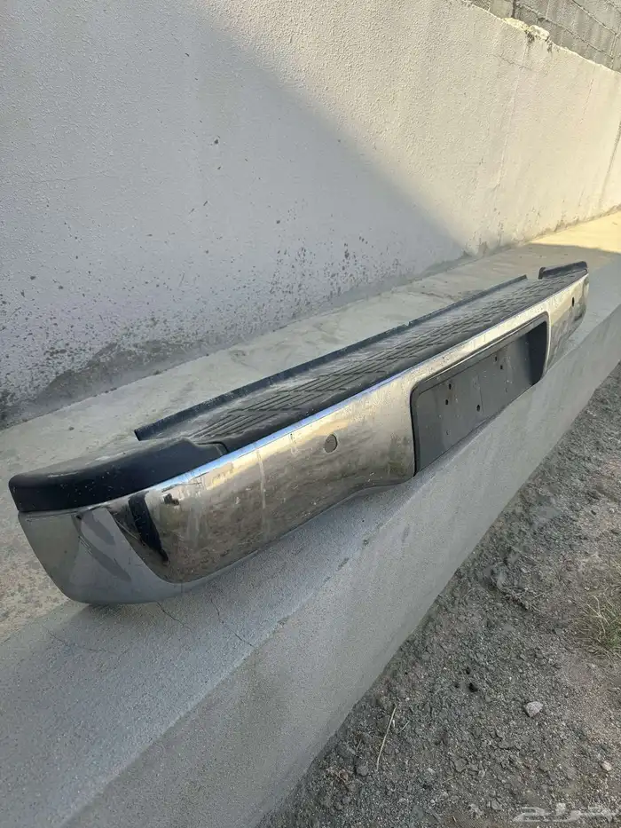 باب صندوق هايلكس اصلي وصدام خلفي مخرم له حساسات 4