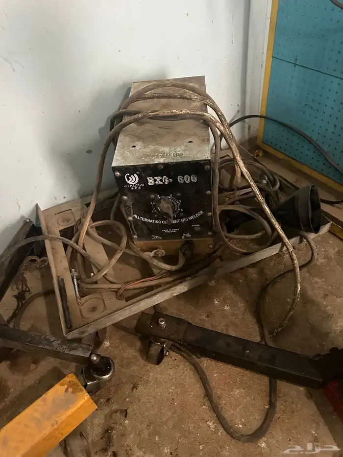 للبيع معدات ورشة سيارات 6