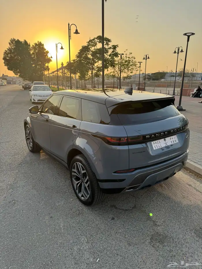 لاندروفر ايفوك 2022 وراد الناغي 12