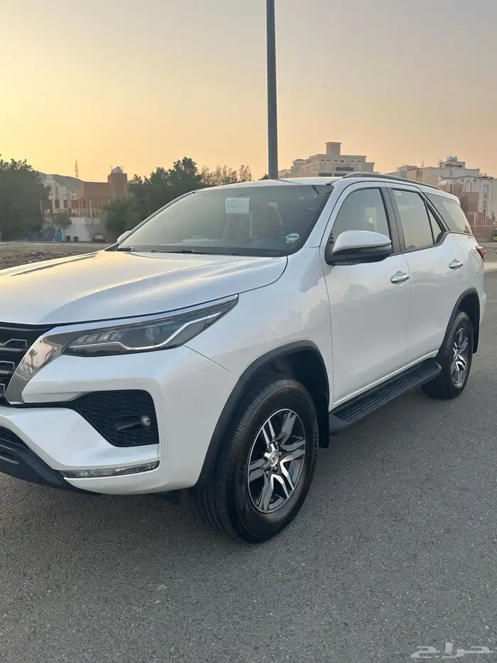 فورشنر 6 سلندر دبل (VX) 2023 ( بحالة الوكالة ) 1