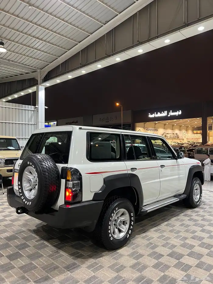 للبيع نيسان فينك موديل 2014 5