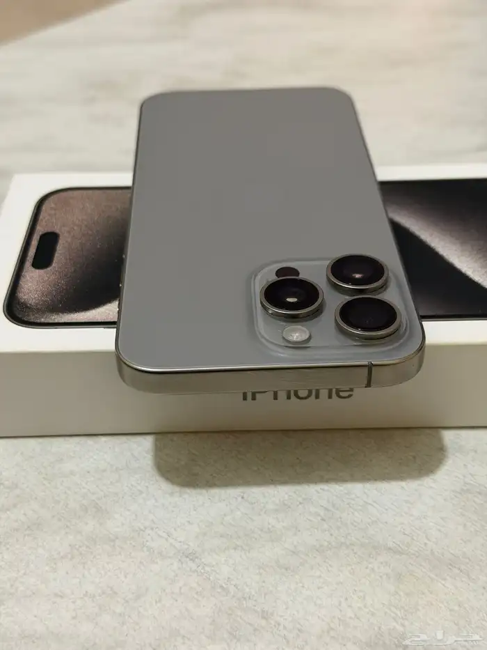 ايفون 15 برو ماكس وكالة 3