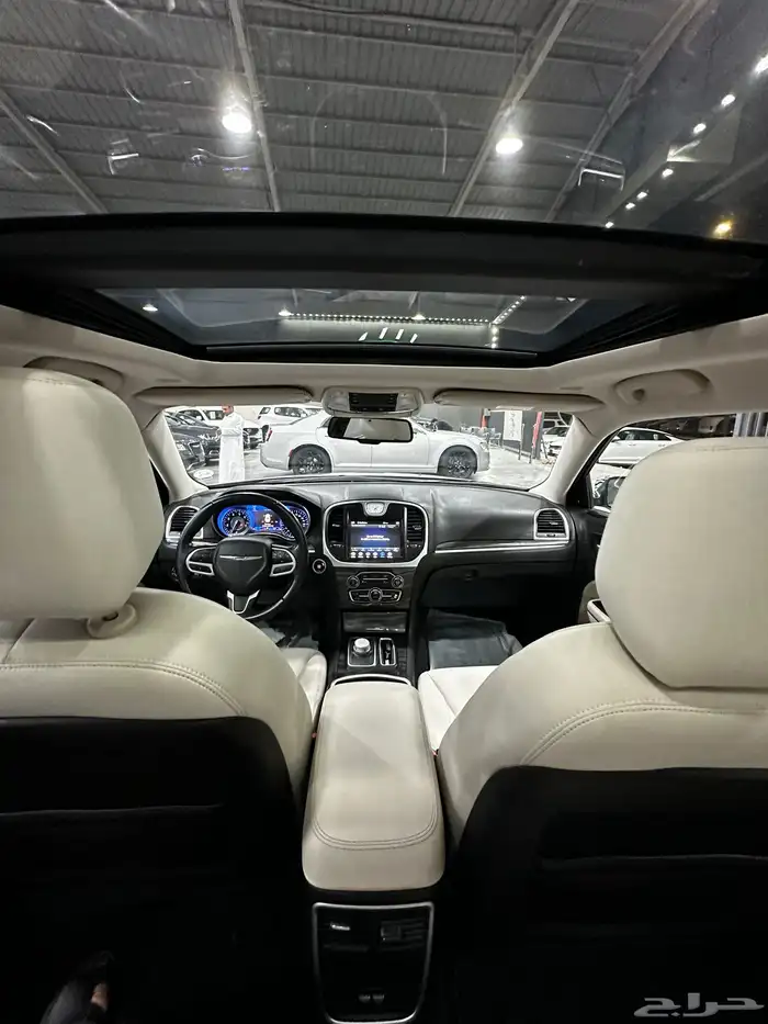 كرايزلر C300 لميتد بلص 2021 لدى معرض(الرشيدي) 35