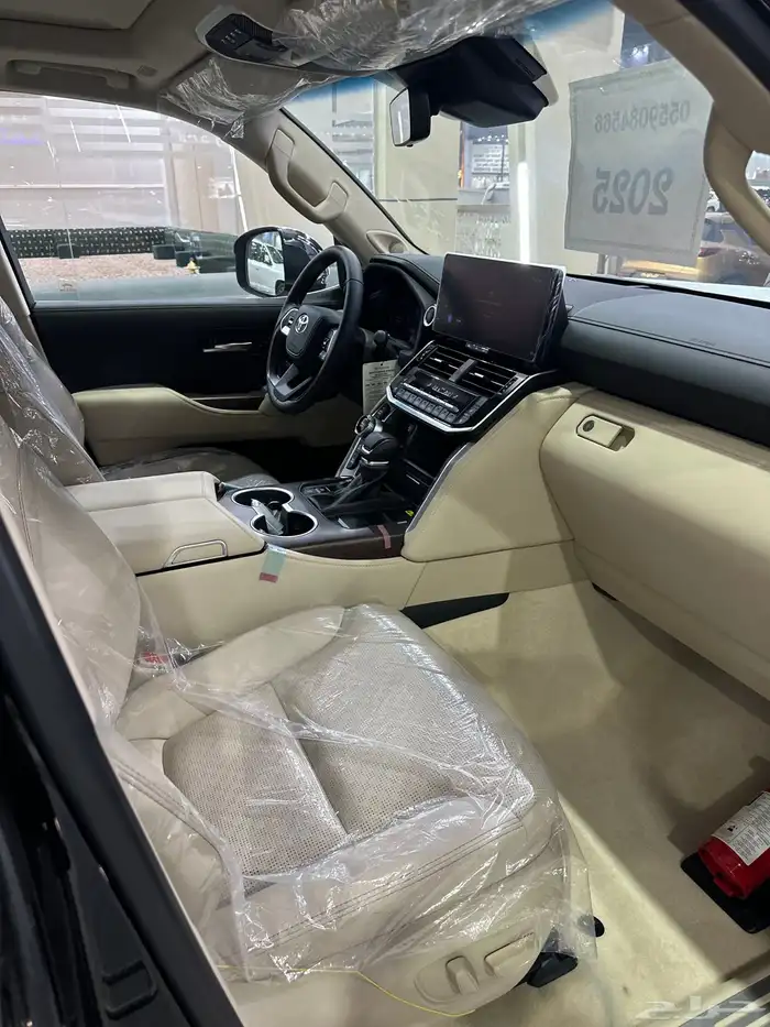 تويوتا لاندكروزر الموديل2025 فل كاملVX.S اقل سعر في السوق 13